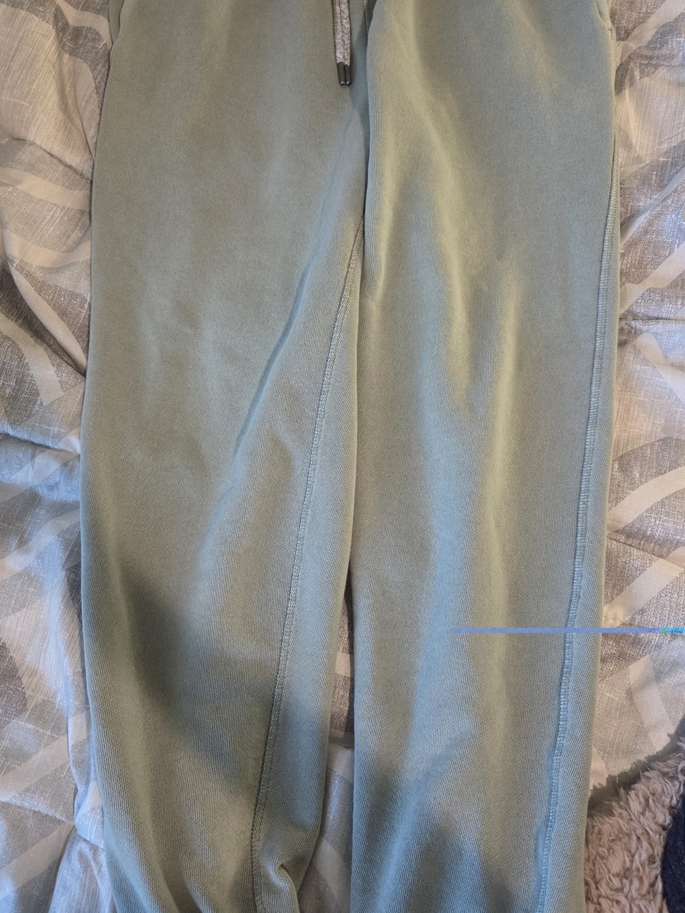 Faherty Sage Green Relaxed Jogger Pants